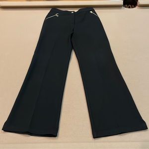 St. John ladies pant size 4 with gold accents no size tag size 4 price is firm